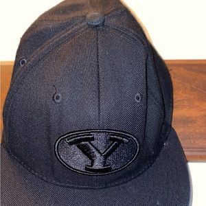BYU black Zephyr size 7 3/8 hat